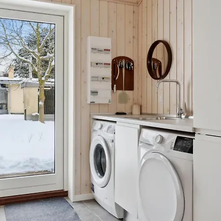 In With Kitchen Semesterbostad